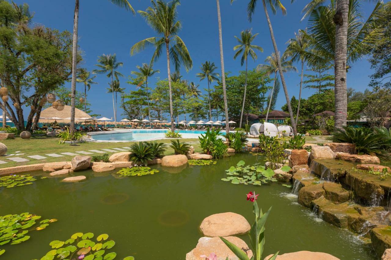 Eden Beach Khaolak Resort And Spa A Lopesan Collection Hotel - Sha Extra Plus Khao Lak Eksteriør billede The resort's swimming pool
